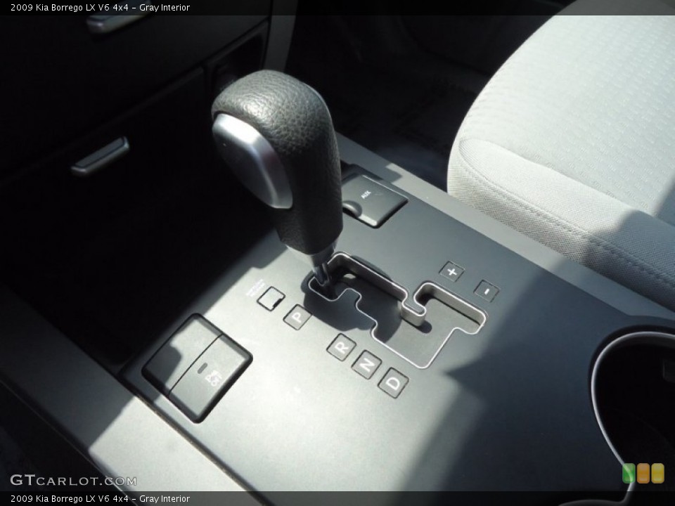 Gray Interior Transmission for the 2009 Kia Borrego LX V6 4x4 #68413079