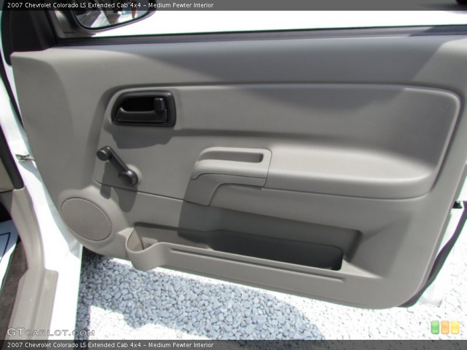 Medium Pewter Interior Door Panel for the 2007 Chevrolet Colorado LS Extended Cab 4x4 #68416052