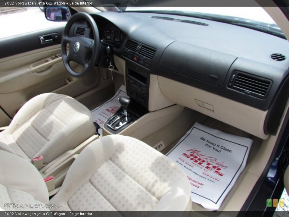 Beige Interior Dashboard for the 2002 Volkswagen Jetta GLS Wagon #68416226
