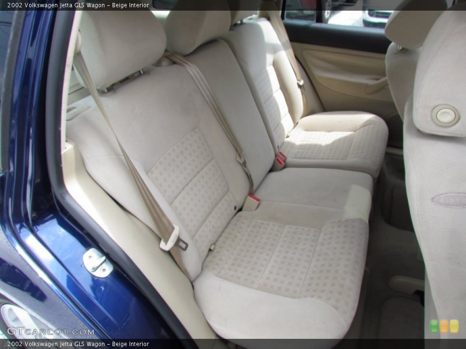 Beige Interior Rear Seat for the 2002 Volkswagen Jetta GLS Wagon #68416244