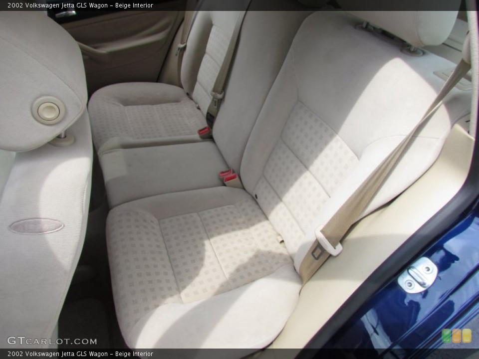 Beige Interior Rear Seat for the 2002 Volkswagen Jetta GLS Wagon #68416262