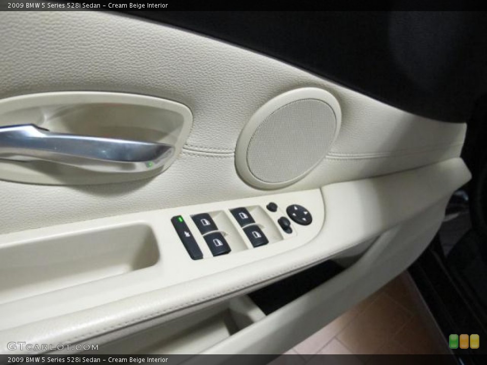 Cream Beige Interior Controls for the 2009 BMW 5 Series 528i Sedan #68424996