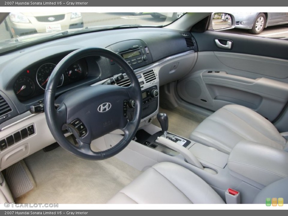 Gray Interior Prime Interior for the 2007 Hyundai Sonata Limited V6 #68429276