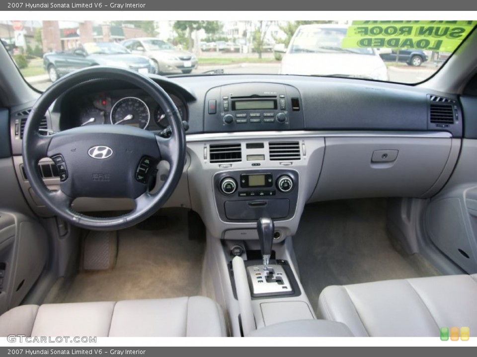 Gray Interior Dashboard for the 2007 Hyundai Sonata Limited V6 #68429312