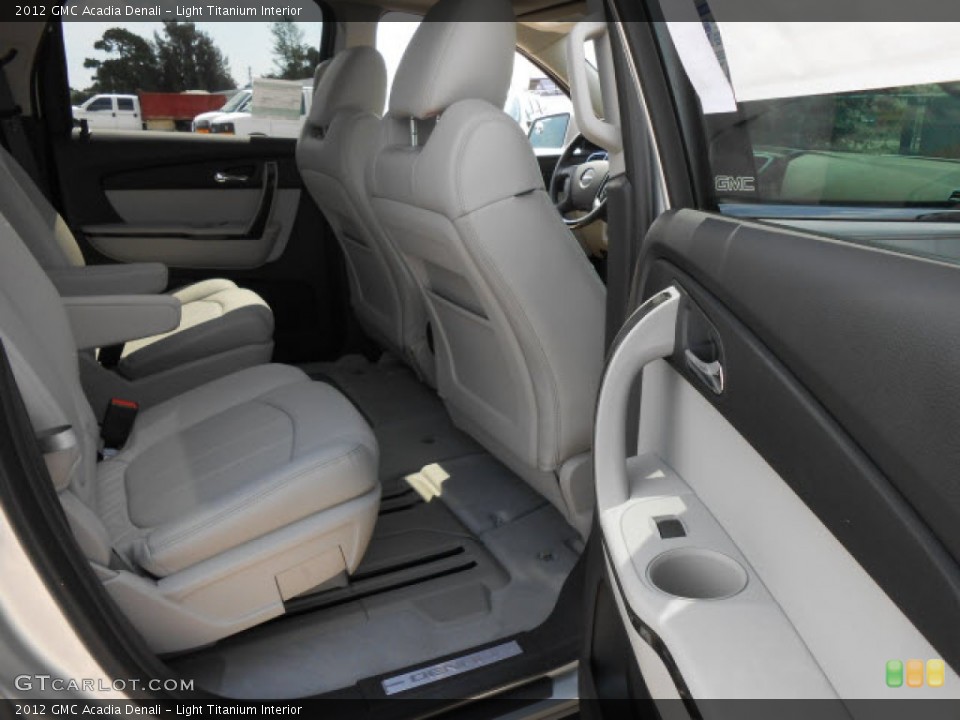 Light Titanium Interior Photo for the 2012 GMC Acadia Denali #68442971