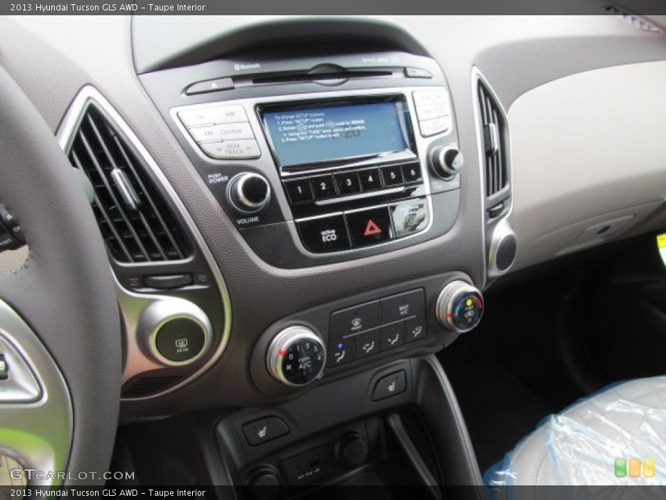 Taupe Interior Controls for the 2013 Hyundai Tucson GLS AWD #68460083