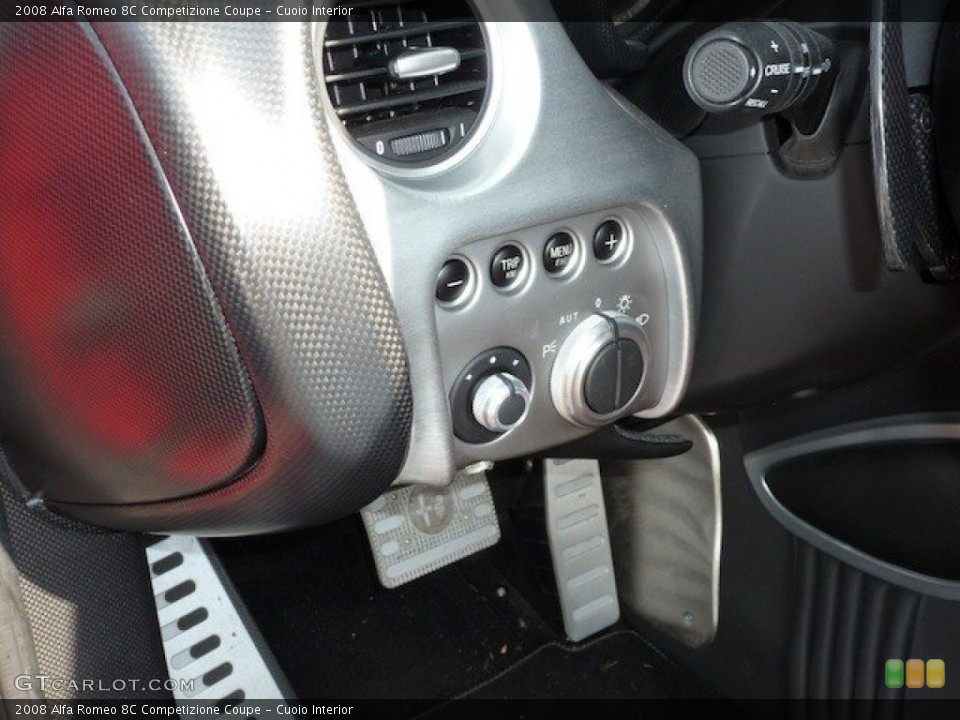 Cuoio Interior Controls for the 2008 Alfa Romeo 8C Competizione Coupe #68461865