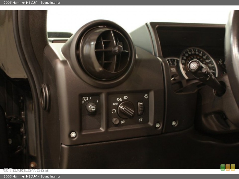 Ebony Interior Controls for the 2006 Hummer H2 SUV #68466337