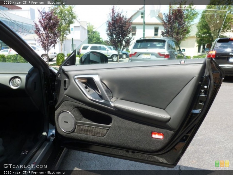 Black Interior Door Panel for the 2010 Nissan GT-R Premium #68467171