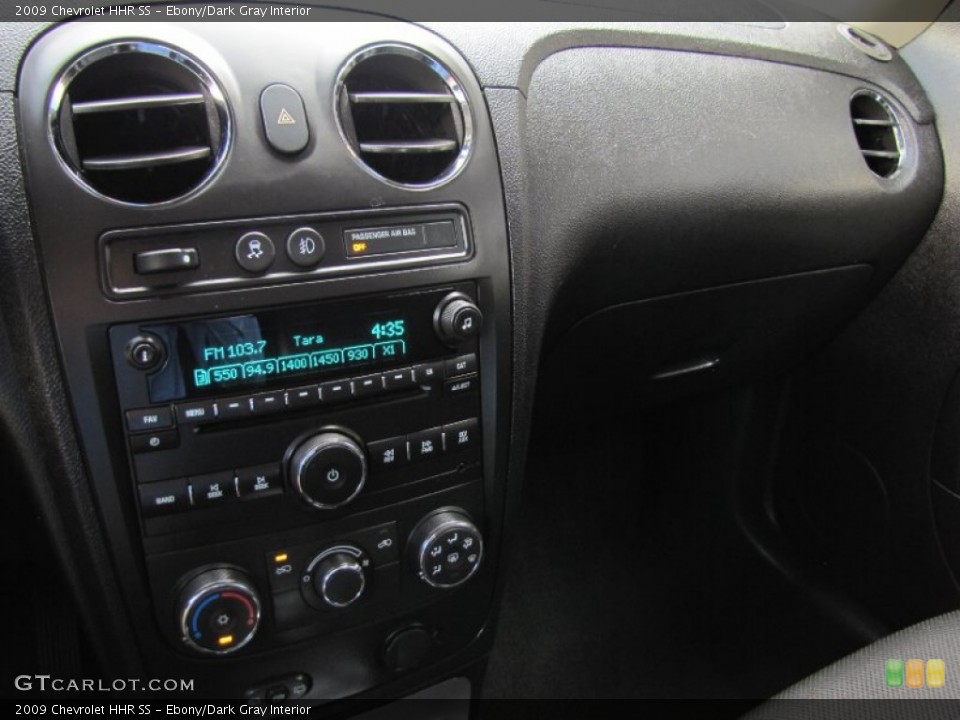 Ebony/Dark Gray Interior Controls for the 2009 Chevrolet HHR SS #68467342