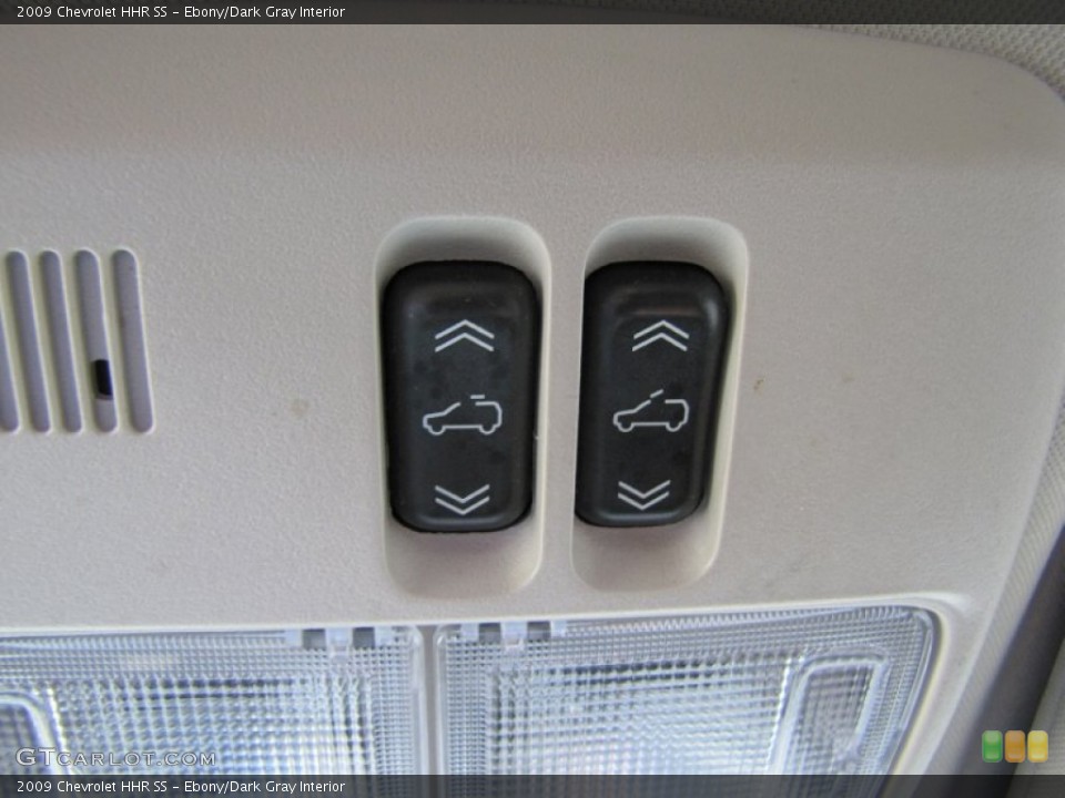 Ebony/Dark Gray Interior Controls for the 2009 Chevrolet HHR SS #68467367