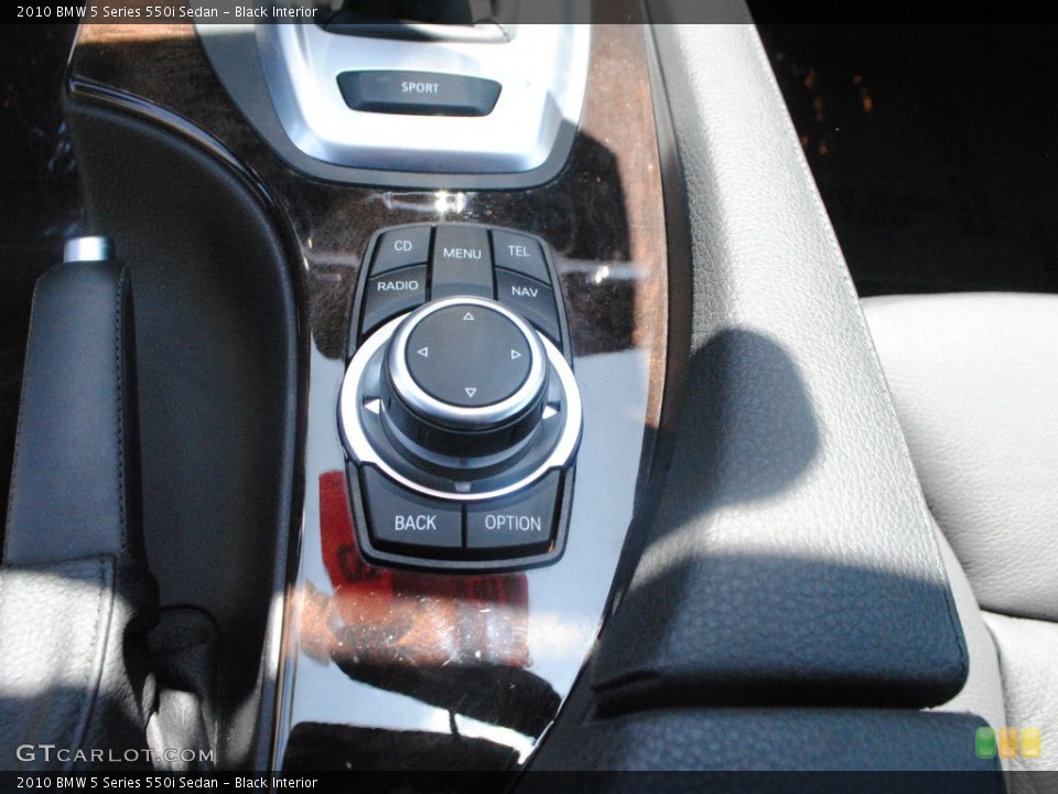Black Interior Controls for the 2010 BMW 5 Series 550i Sedan #68494123