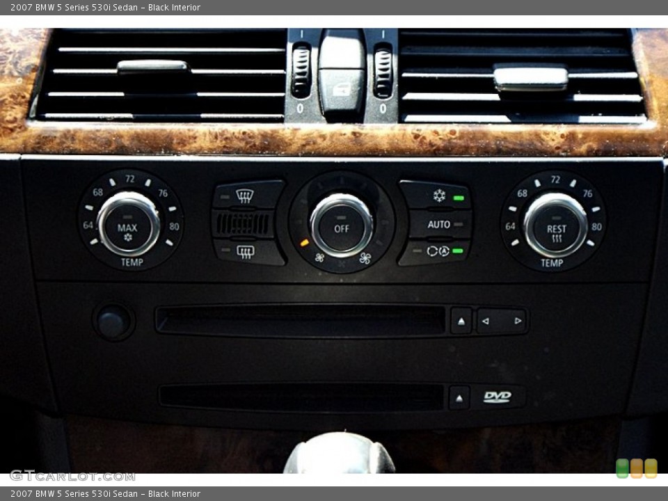 Black Interior Controls for the 2007 BMW 5 Series 530i Sedan #68527148
