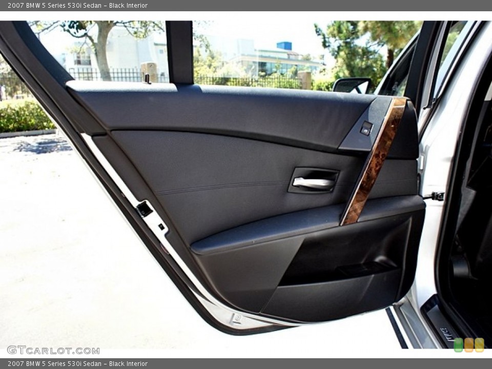 Black Interior Door Panel for the 2007 BMW 5 Series 530i Sedan #68527216