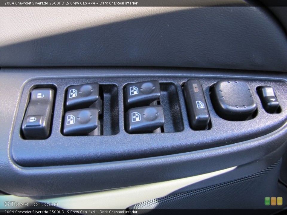 Dark Charcoal Interior Controls for the 2004 Chevrolet Silverado 2500HD LS Crew Cab 4x4 #68527357