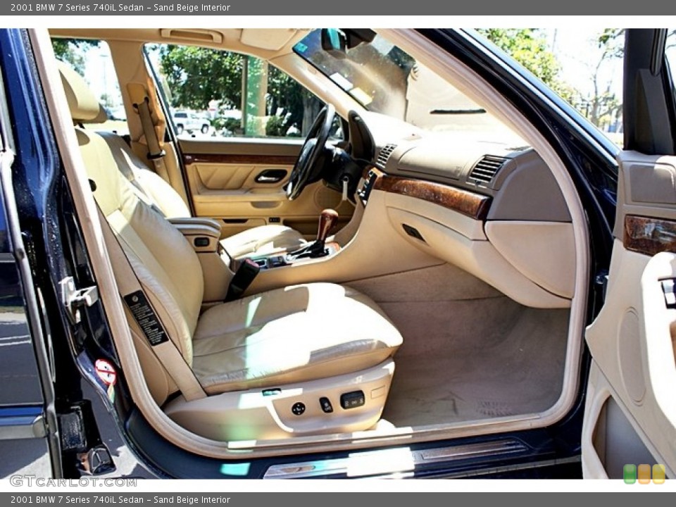Sand Beige Interior Photo for the 2001 BMW 7 Series 740iL Sedan #68528119