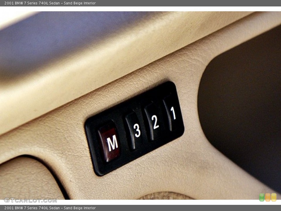 Sand Beige Interior Controls for the 2001 BMW 7 Series 740iL Sedan #68528257