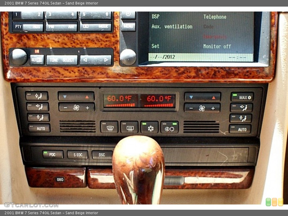 Sand Beige Interior Controls for the 2001 BMW 7 Series 740iL Sedan #68528302