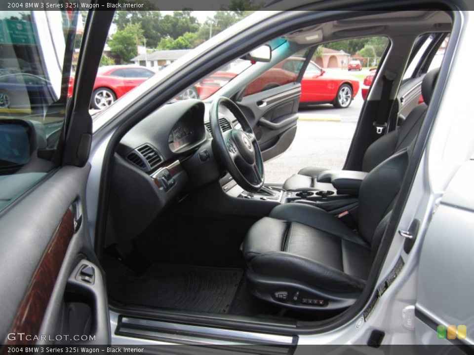 Black Interior Photo for the 2004 BMW 3 Series 325i Wagon #68532052