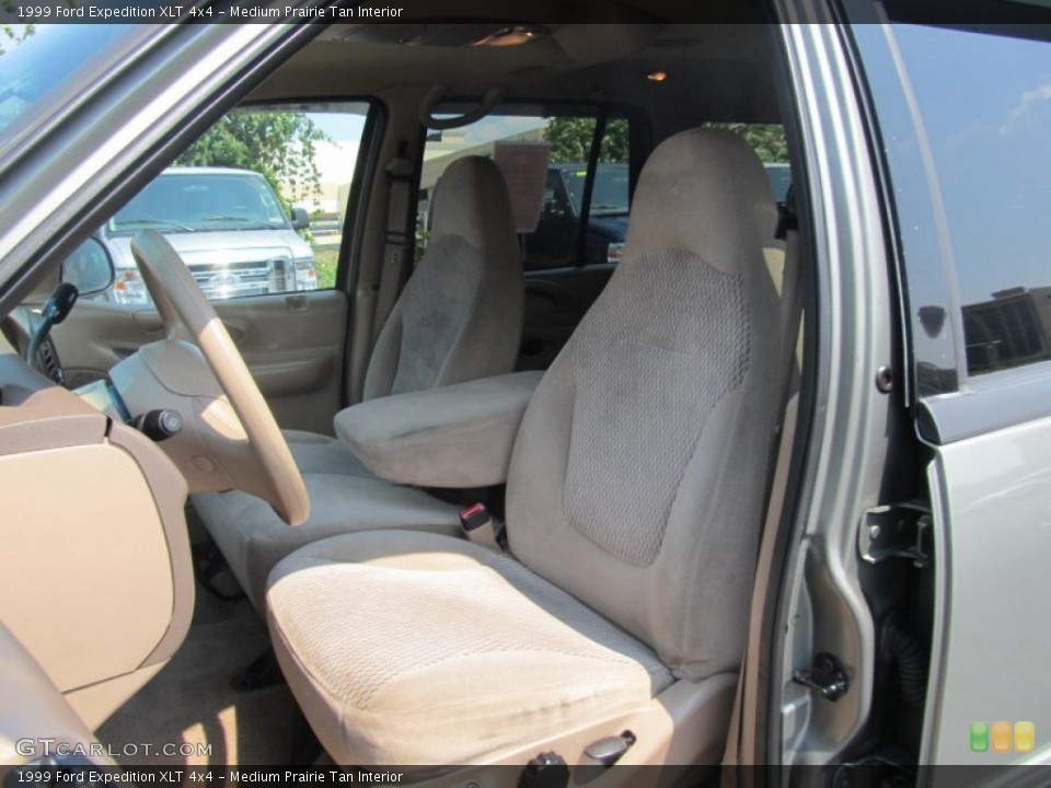 Medium Prairie Tan Interior Photo for the 1999 Ford Expedition XLT 4x4 #68537296