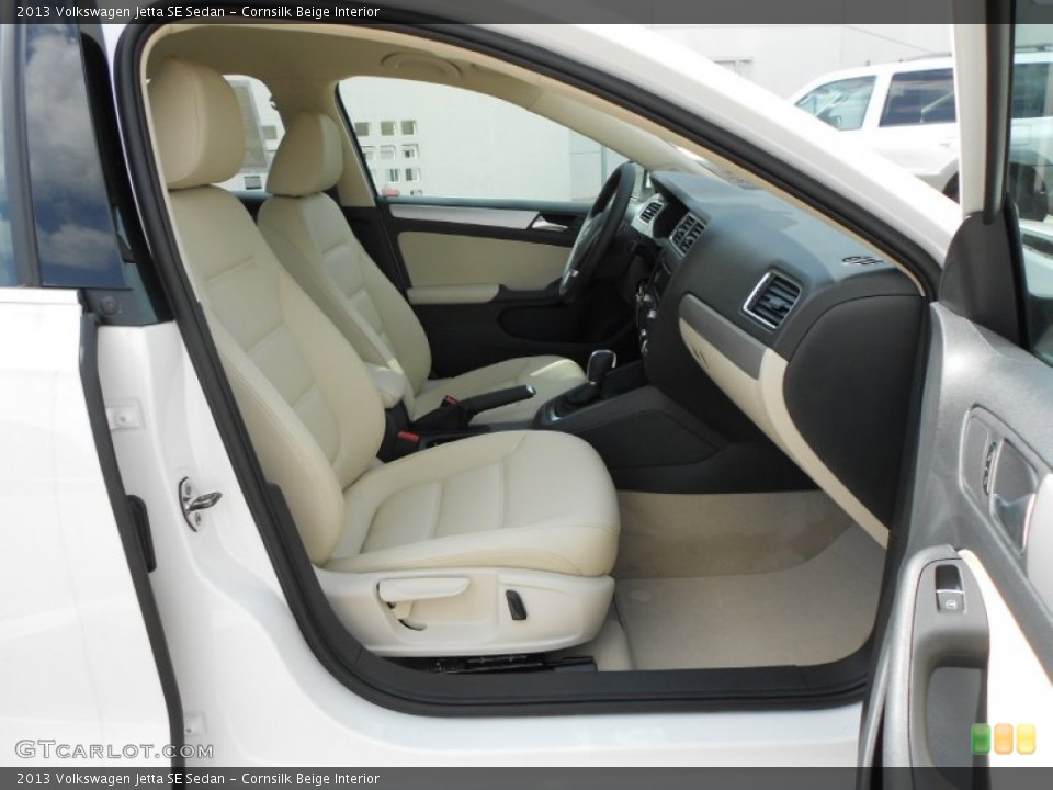 Cornsilk Beige Interior Photo for the 2013 Volkswagen Jetta SE Sedan #68553091