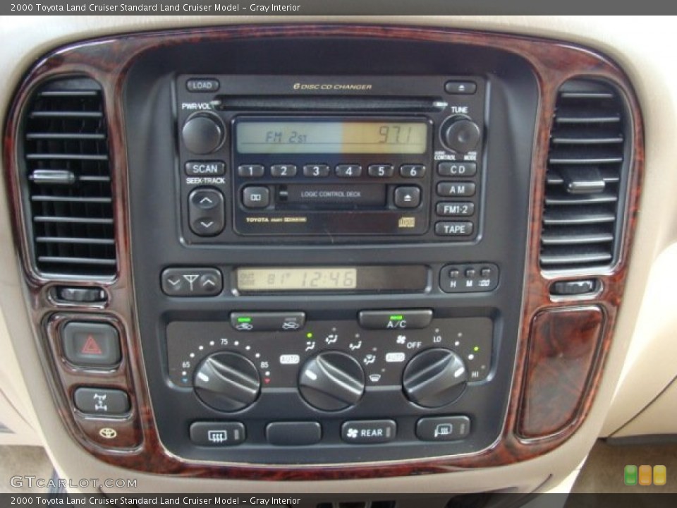 Gray Interior Controls for the 2000 Toyota Land Cruiser  #68562964