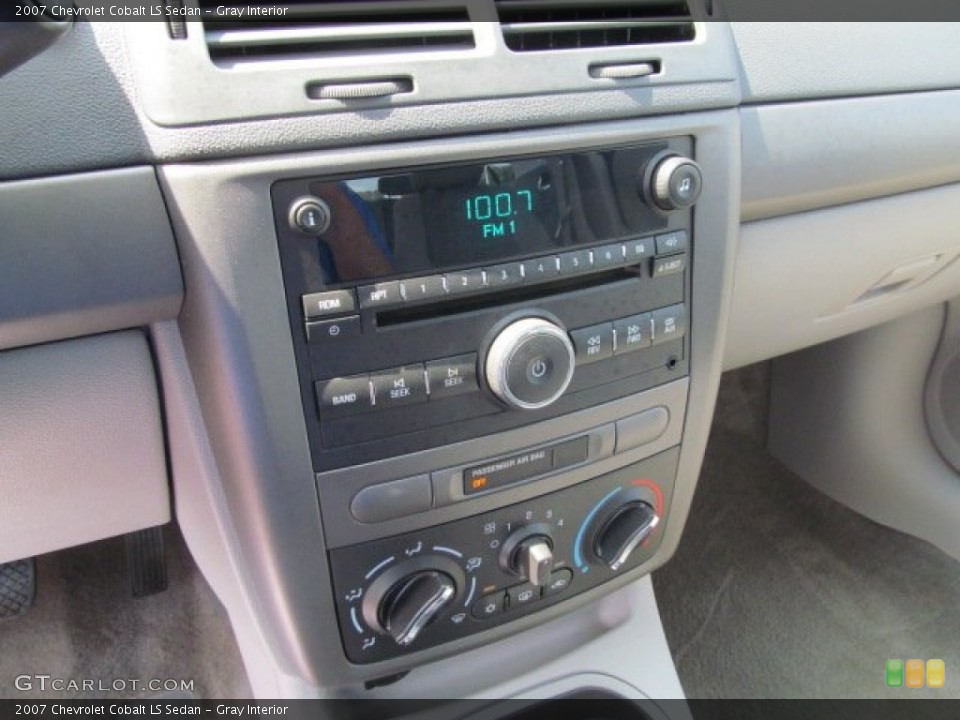 Gray Interior Controls for the 2007 Chevrolet Cobalt LS Sedan #68565670