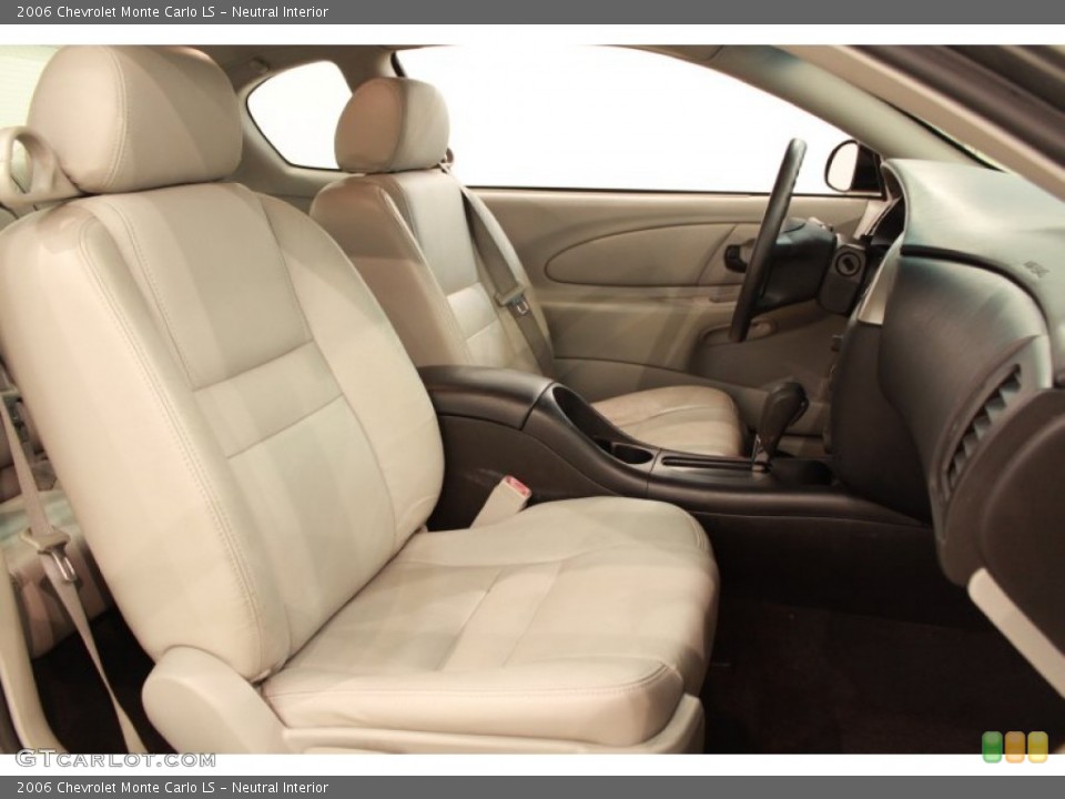 Neutral Interior Photo for the 2006 Chevrolet Monte Carlo LS #68570269