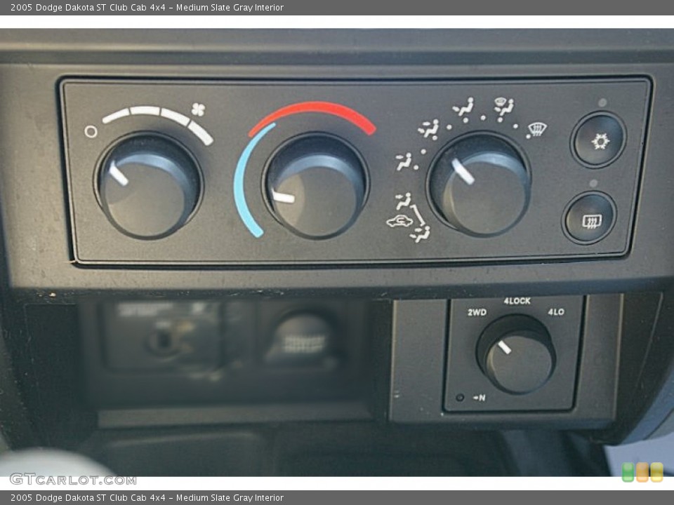 Medium Slate Gray Interior Controls for the 2005 Dodge Dakota ST Club Cab 4x4 #68573116