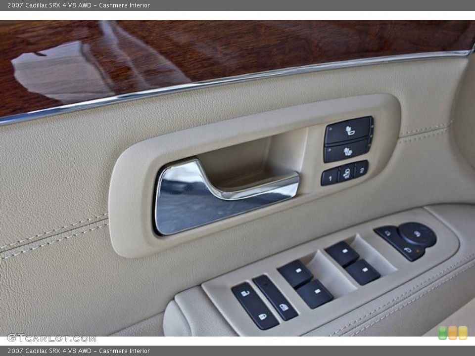 Cashmere Interior Controls for the 2007 Cadillac SRX 4 V8 AWD #68581364