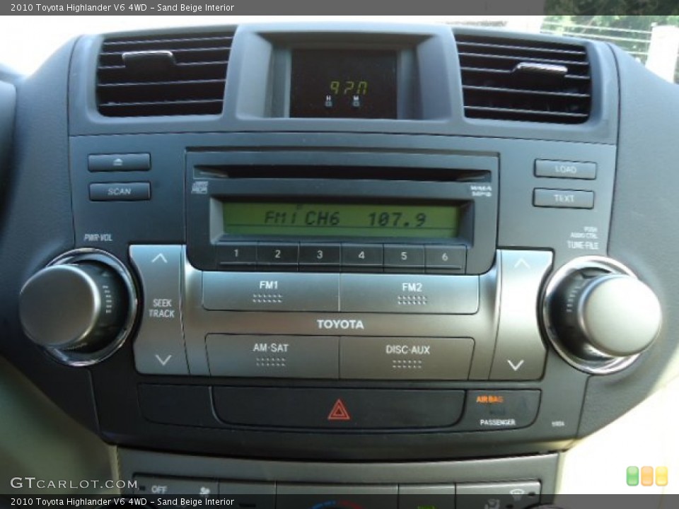 Sand Beige Interior Controls for the 2010 Toyota Highlander V6 4WD #68582189