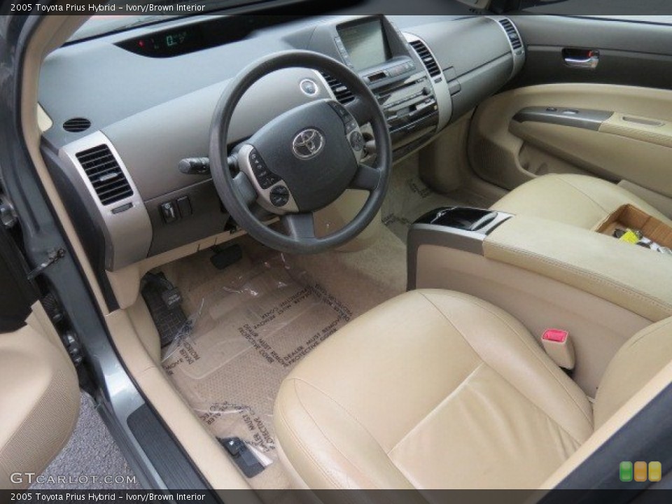 Ivory/Brown Interior Prime Interior for the 2005 Toyota Prius Hybrid #68582633