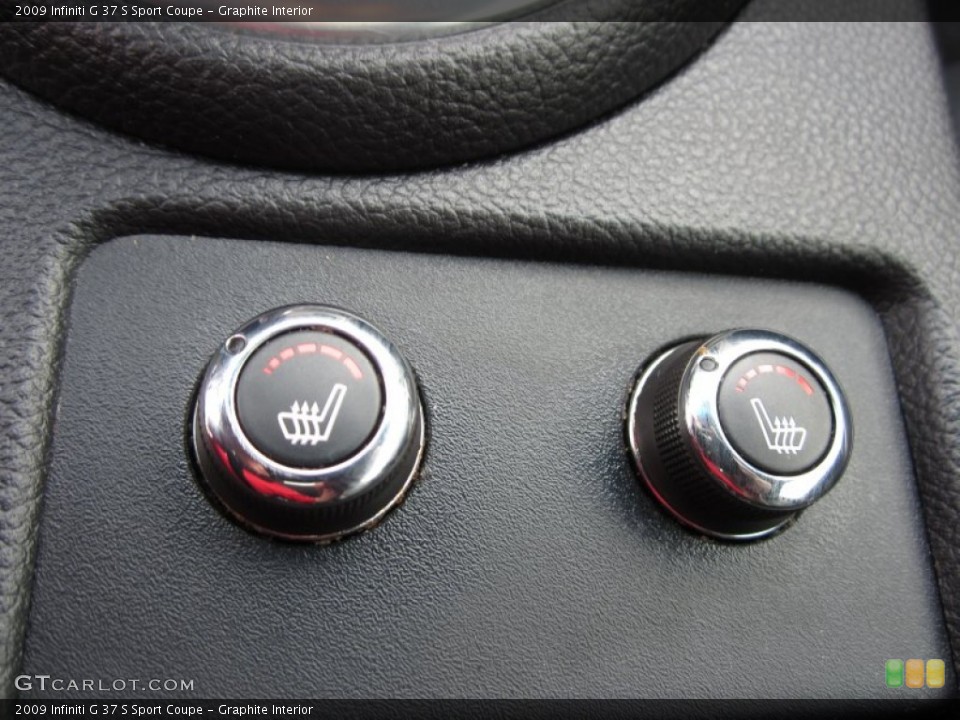 Graphite Interior Controls for the 2009 Infiniti G 37 S Sport Coupe #68586548