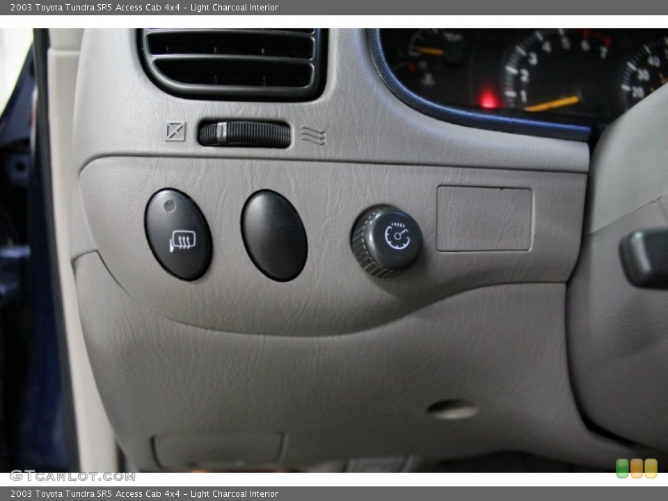 Light Charcoal Interior Controls for the 2003 Toyota Tundra SR5 Access Cab 4x4 #68589586