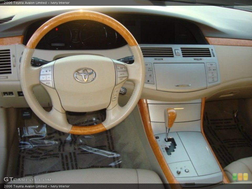 Ivory Interior Dashboard for the 2006 Toyota Avalon Limited #68600198