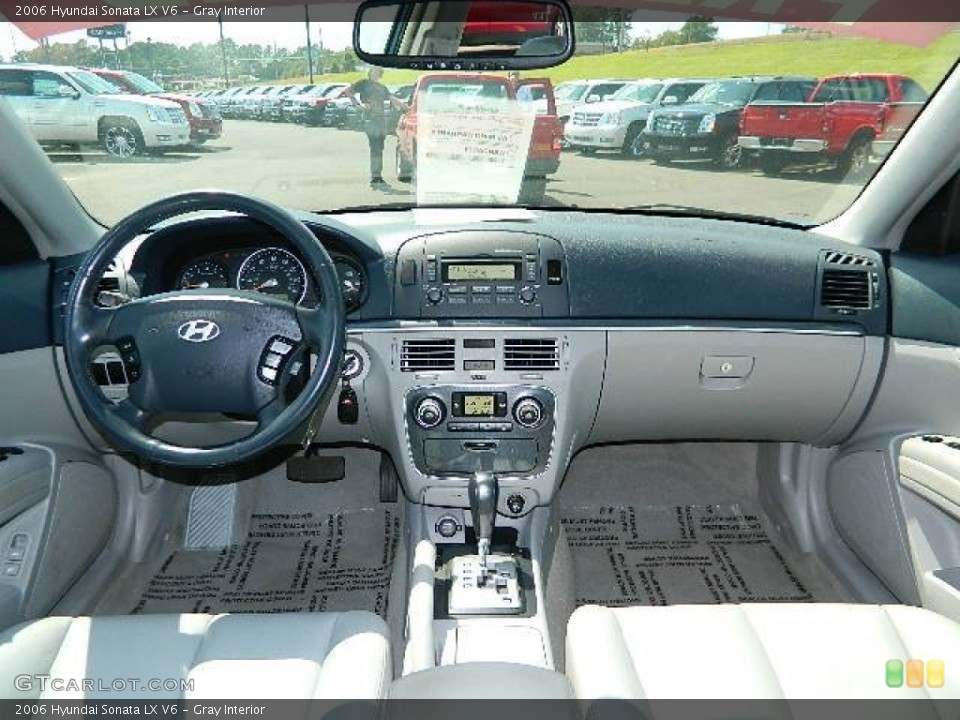 Gray Interior Dashboard for the 2006 Hyundai Sonata LX V6 #68601788