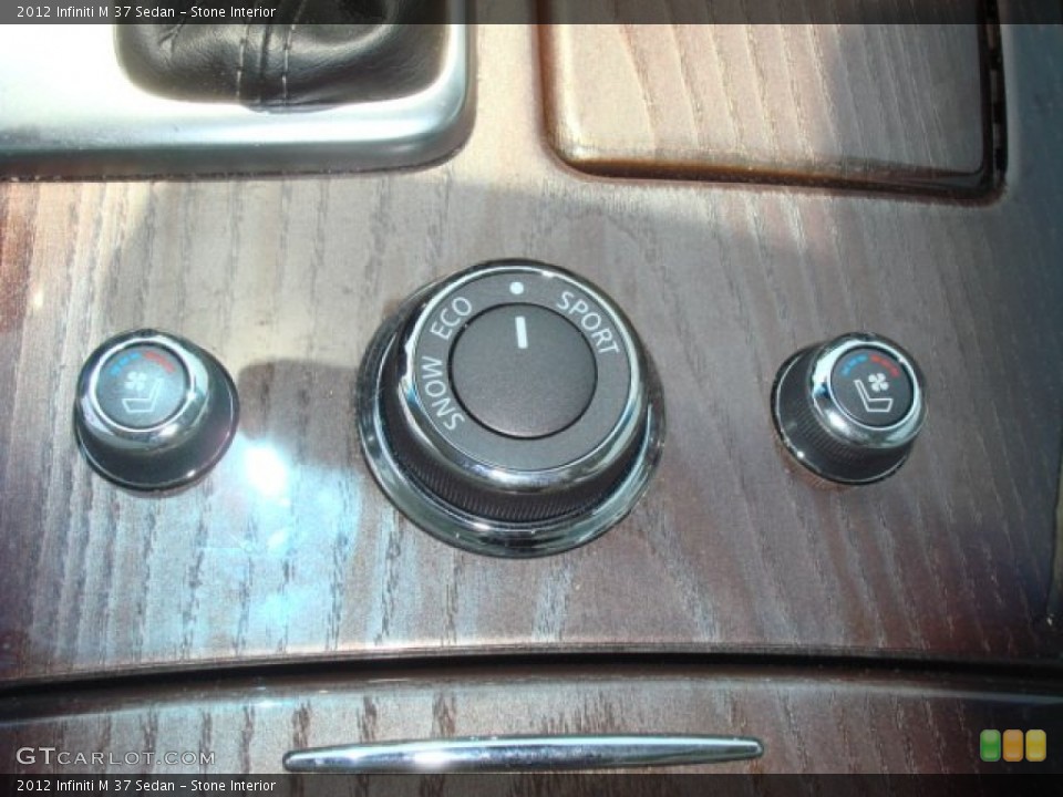 Stone Interior Controls for the 2012 Infiniti M 37 Sedan #68602898