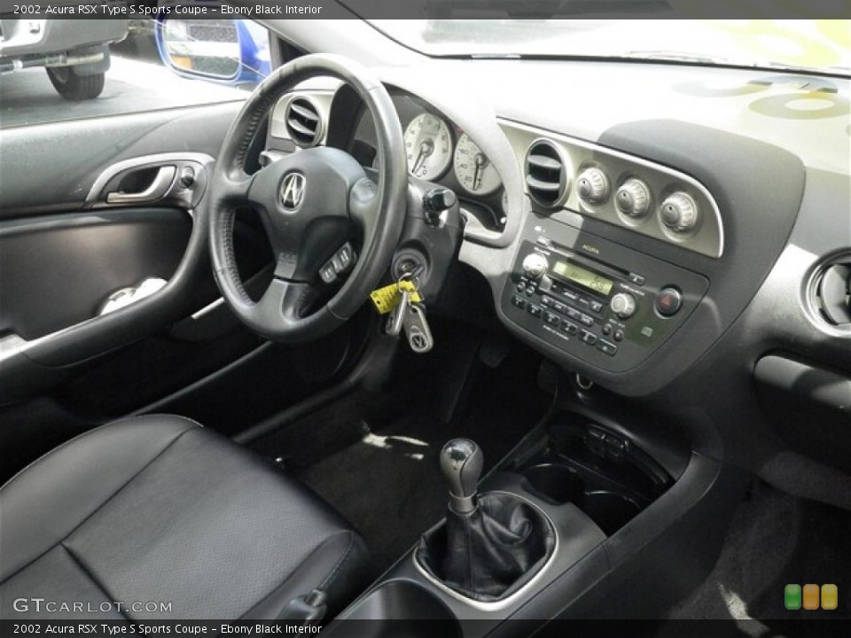 Ebony Black Interior Dashboard for the 2002 Acura RSX Type S