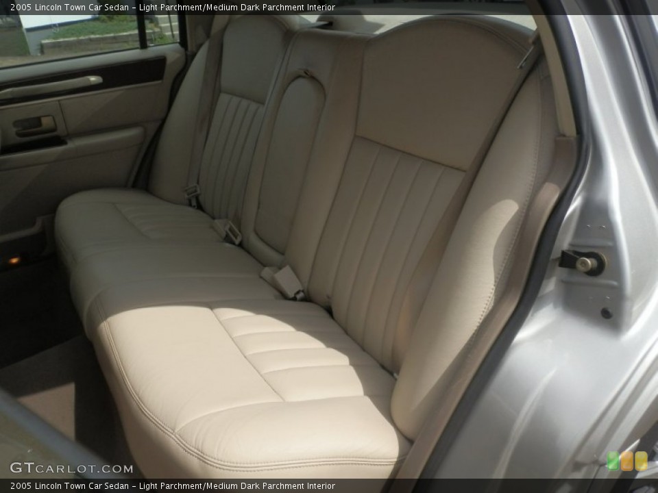 Light Parchment/Medium Dark Parchment Interior Rear Seat for the 2005 Lincoln Town Car Sedan #68617529