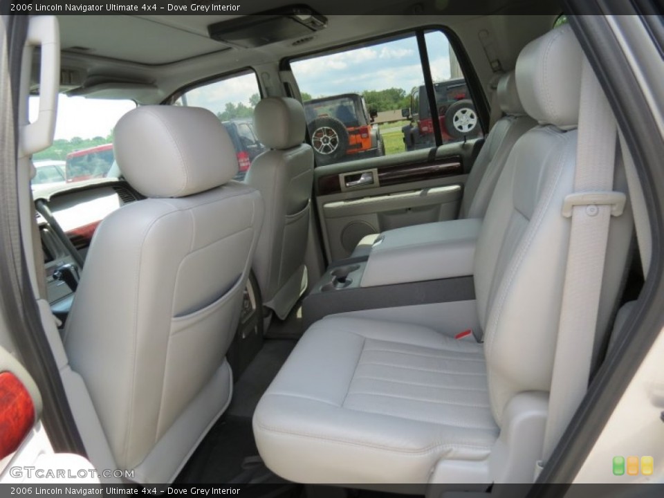 Dove Grey Interior Rear Seat for the 2006 Lincoln Navigator Ultimate 4x4 #68618990