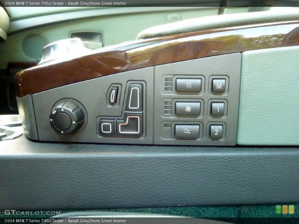 Basalt Grey/Stone Green Interior Controls for the 2004 BMW 7 Series 745Li Sedan #68641378