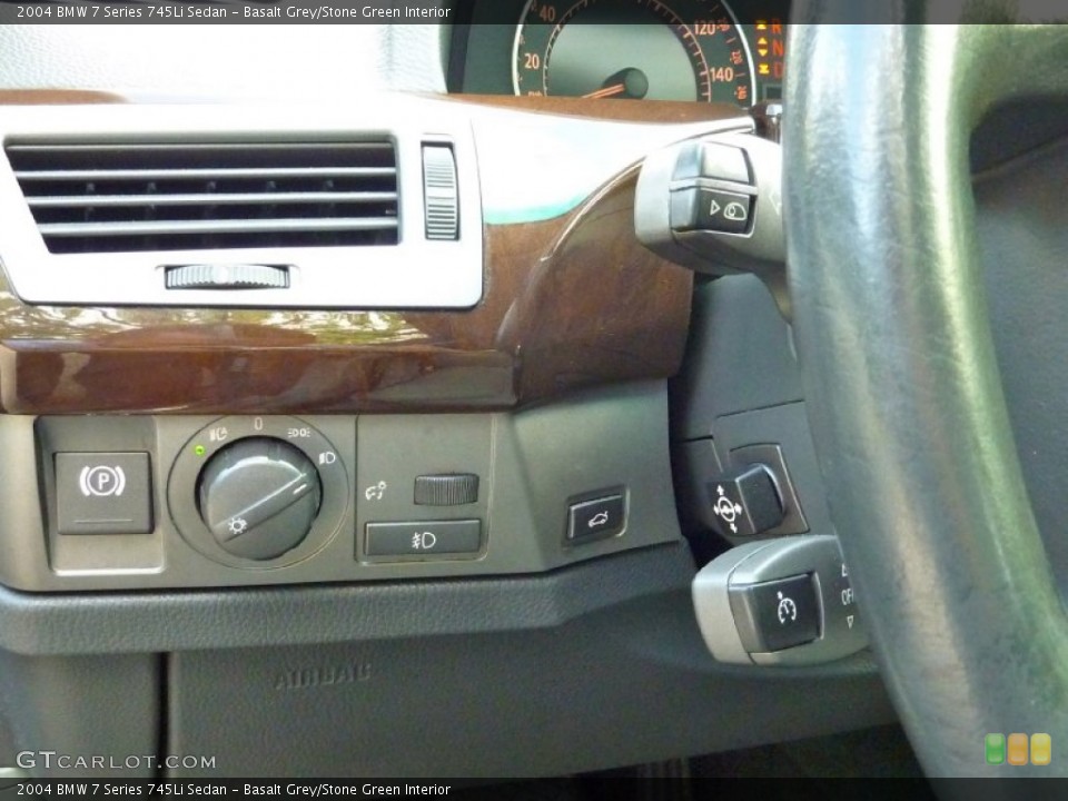 Basalt Grey/Stone Green Interior Controls for the 2004 BMW 7 Series 745Li Sedan #68641388