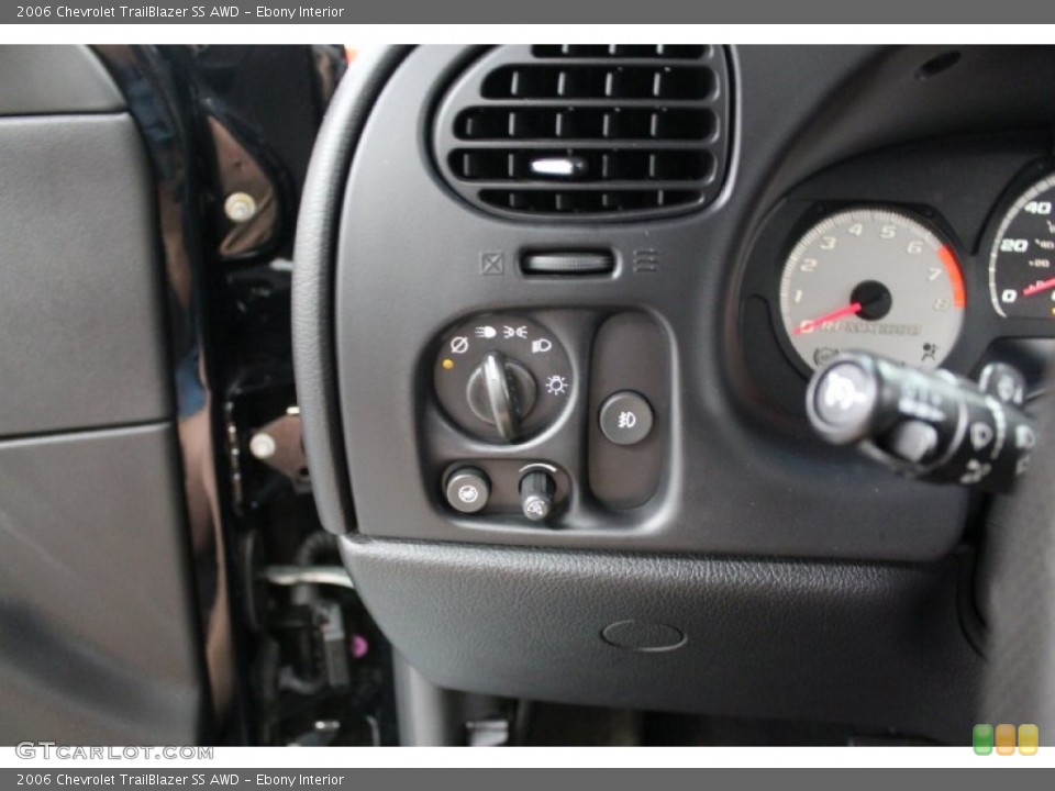 Ebony Interior Controls for the 2006 Chevrolet TrailBlazer SS AWD #68642911