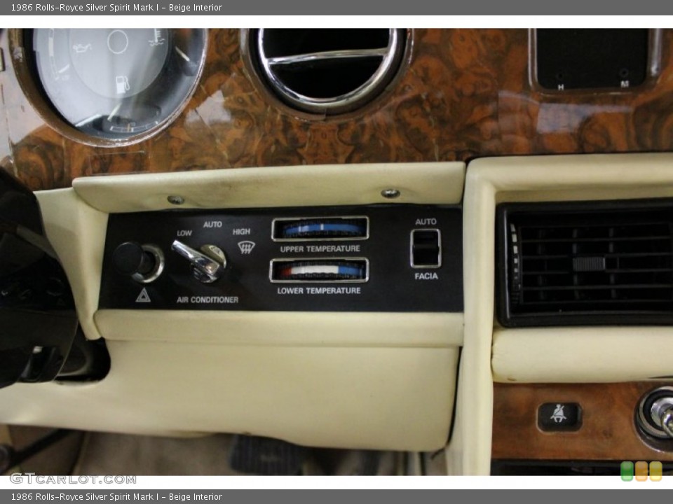 Beige Interior Controls for the 1986 Rolls-Royce Silver Spirit Mark I #68644066