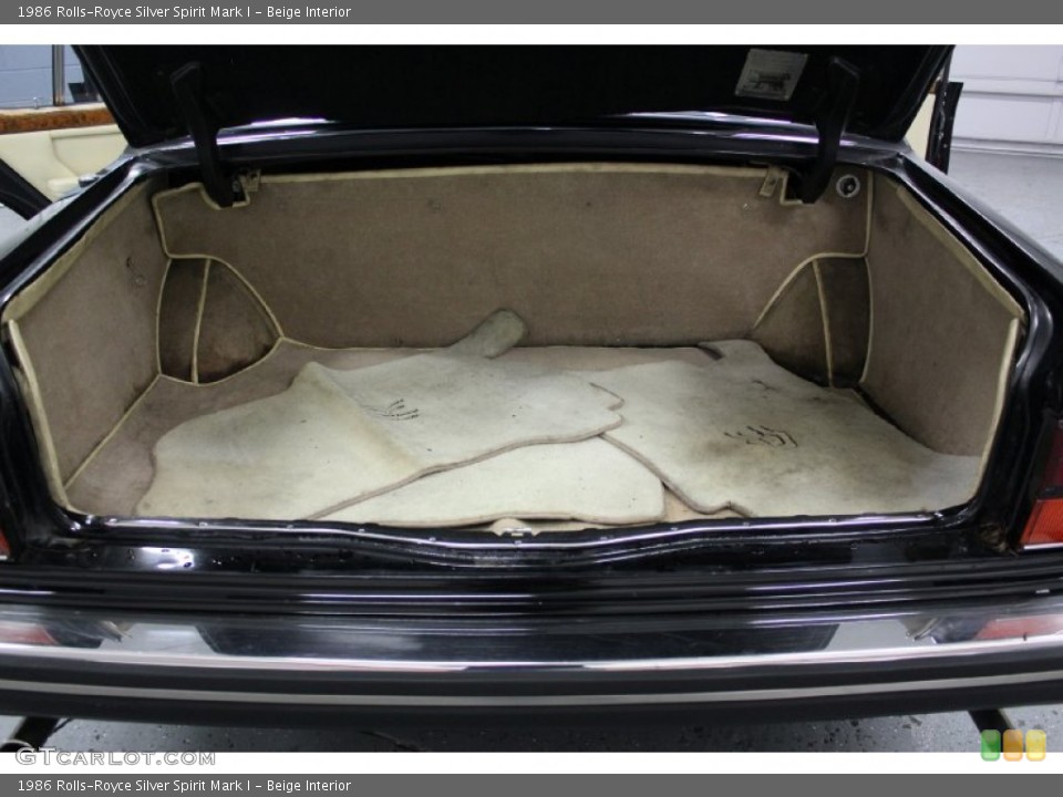 Beige Interior Trunk for the 1986 Rolls-Royce Silver Spirit Mark I #68644246