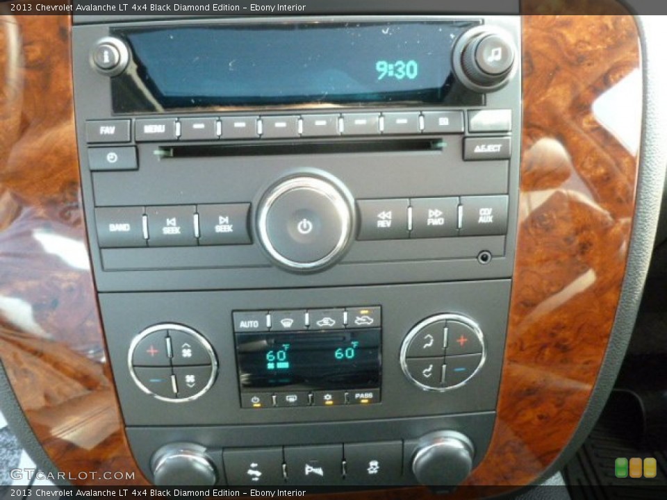 Ebony Interior Controls for the 2013 Chevrolet Avalanche LT 4x4 Black Diamond Edition #68674588