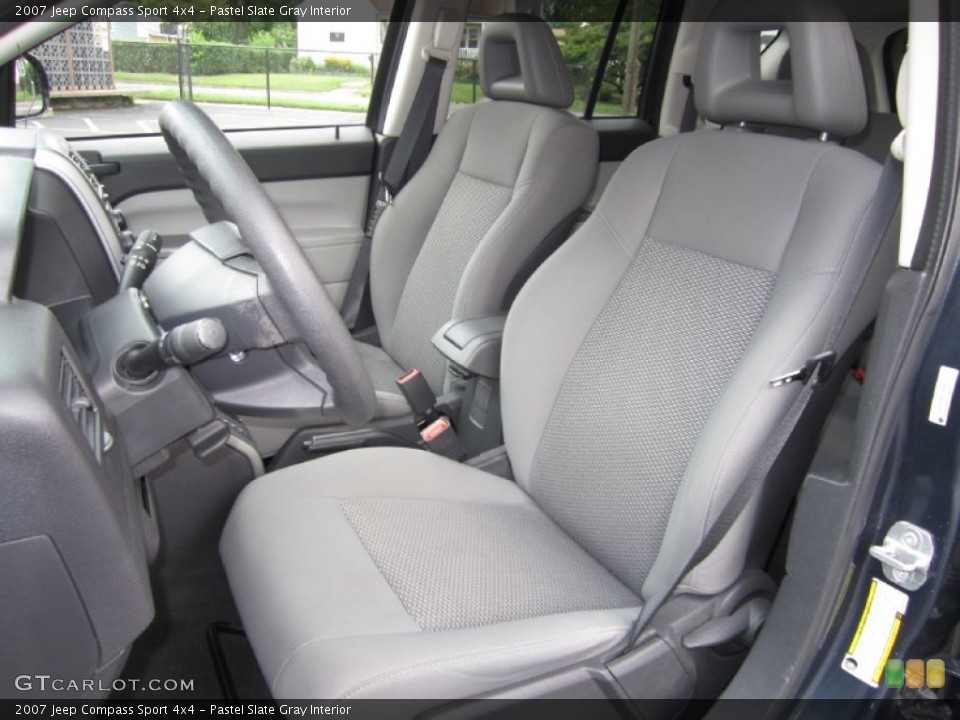 Pastel Slate Gray Interior Photo for the 2007 Jeep Compass Sport 4x4 #68686957