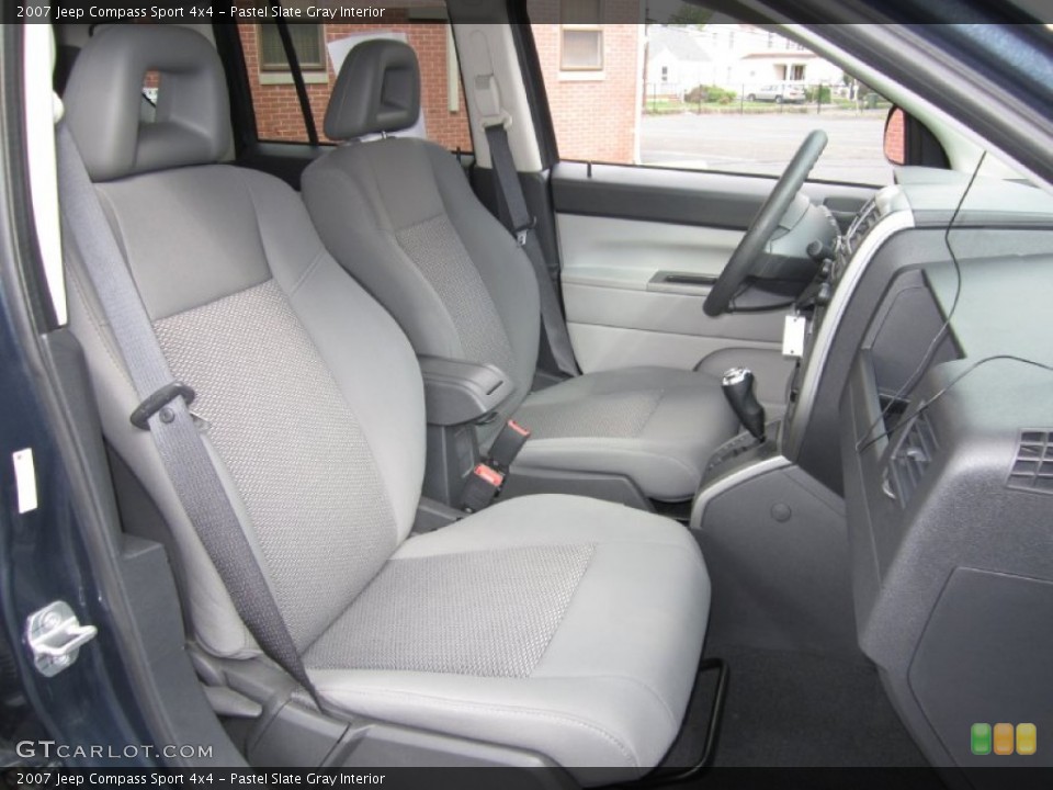 Pastel Slate Gray Interior Photo for the 2007 Jeep Compass Sport 4x4 #68686969