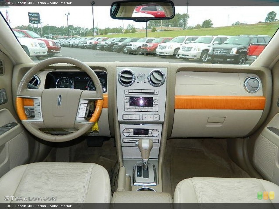 Sand Interior Dashboard for the 2009 Lincoln MKZ Sedan #68690329