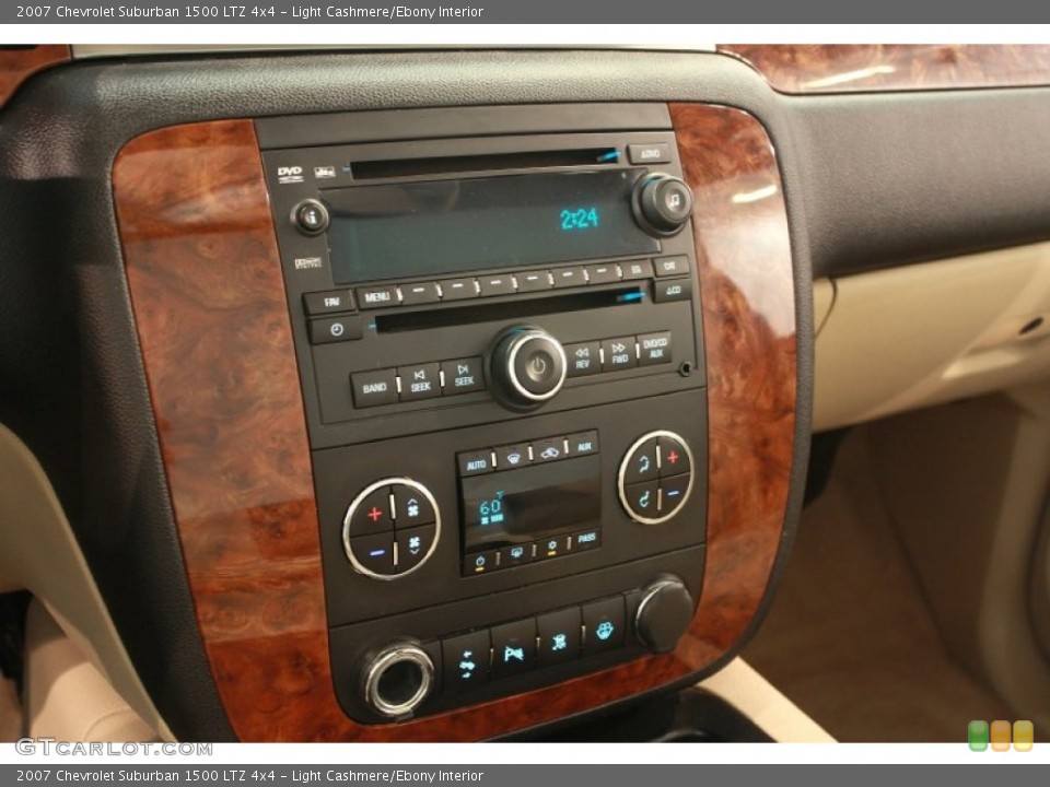 Light Cashmere/Ebony Interior Controls for the 2007 Chevrolet Suburban 1500 LTZ 4x4 #68704184